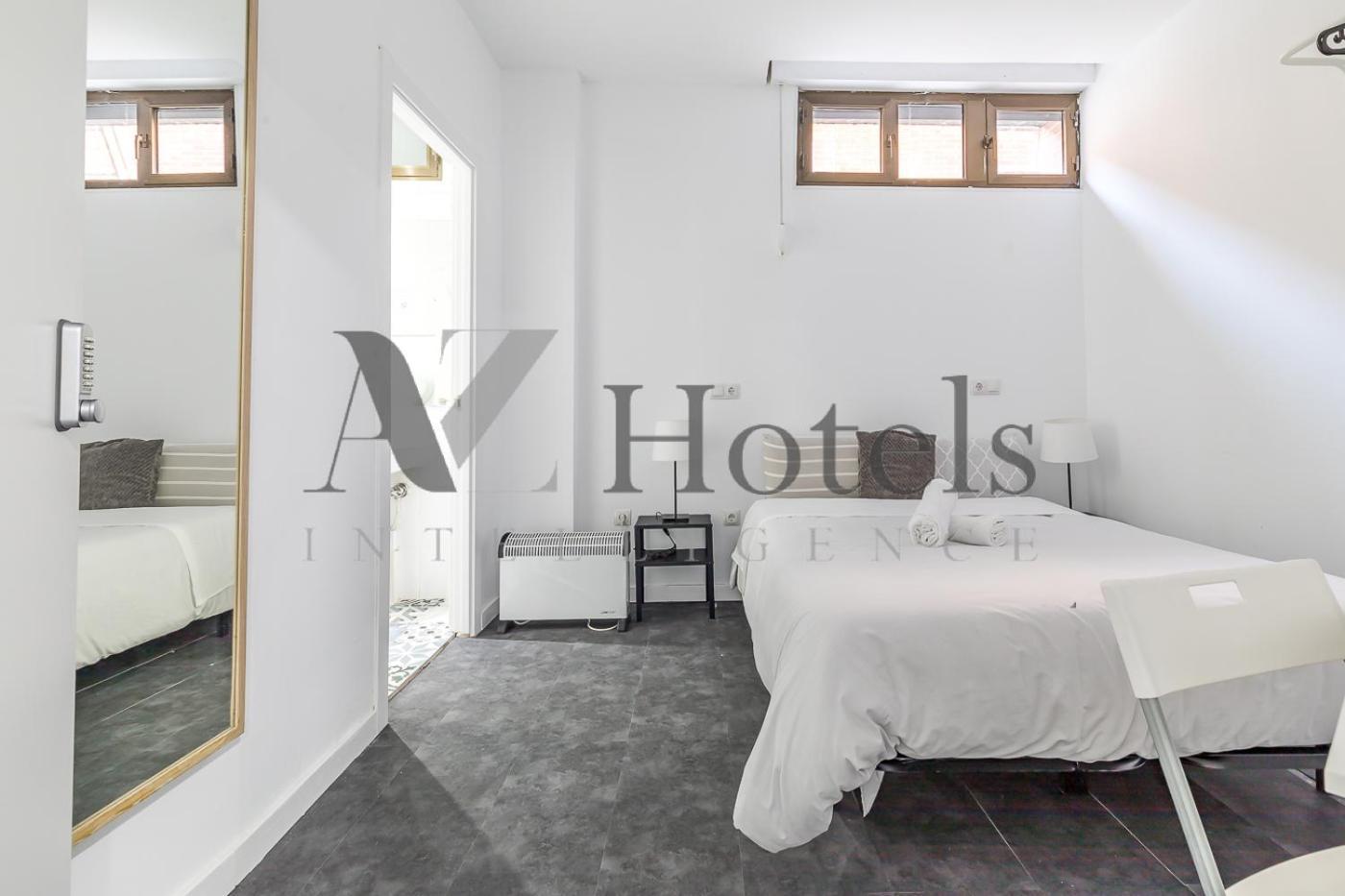 Maison d'hôtes Ayz Ulises - Auto Check-in Madrid